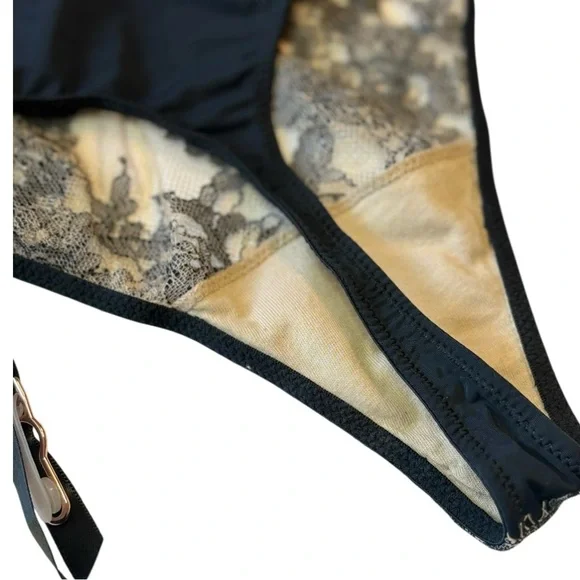 *SKARLETT BLUE* Entice Lace 3 Piece Lingerie Set, Black/Nylon Medium - Picture 7 of 7